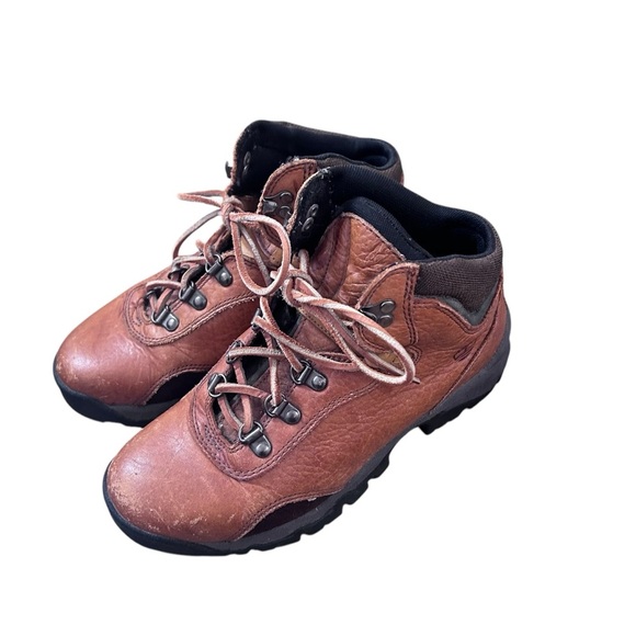Timberland Women's Leather Hiking Work Boot size 7 - Picture 1 of 7